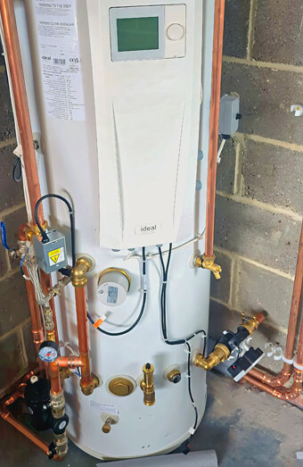 https://leeminghotwater.com.au/uploads/2025/06/gas-hot-water-system-13675.jpg