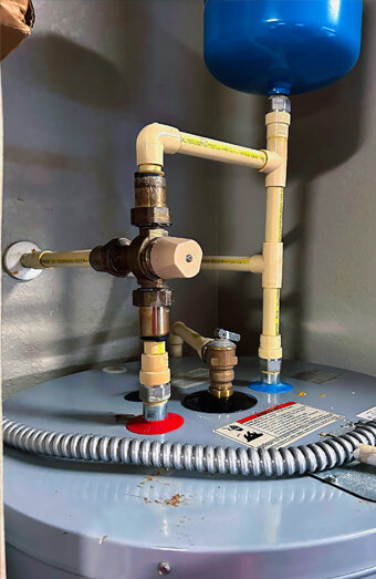 https://leeminghotwater.com.au/uploads/2025/06/gas-hot-water-system-35892.jpg