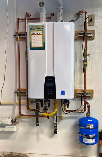 https://leeminghotwater.com.au/uploads/2025/06/instant-hot-water-systems-42978.jpg